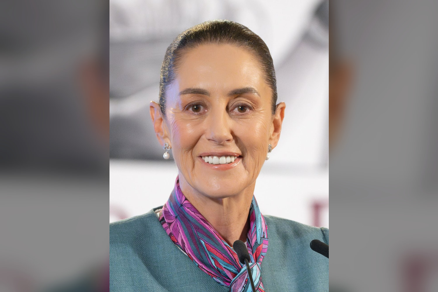 Diseñador del vestido de Sheinbaum dice que la Presidenta le prometió que no habrá impunidad